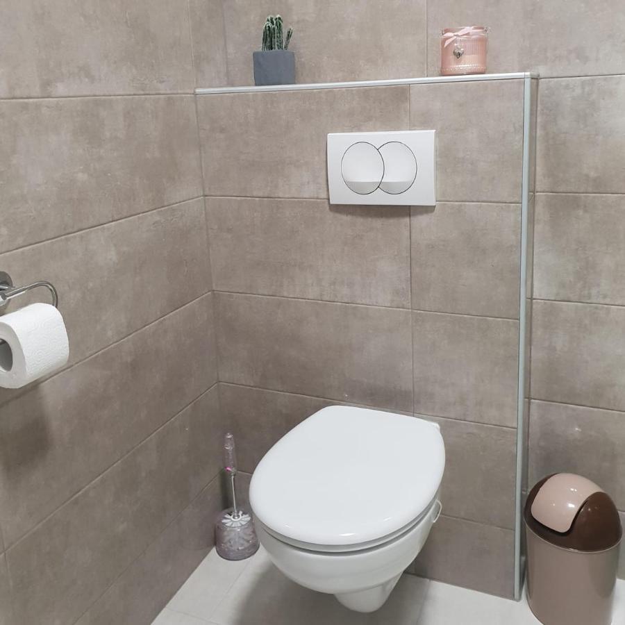 Apartmani Milutin Brodarica  Exterior foto